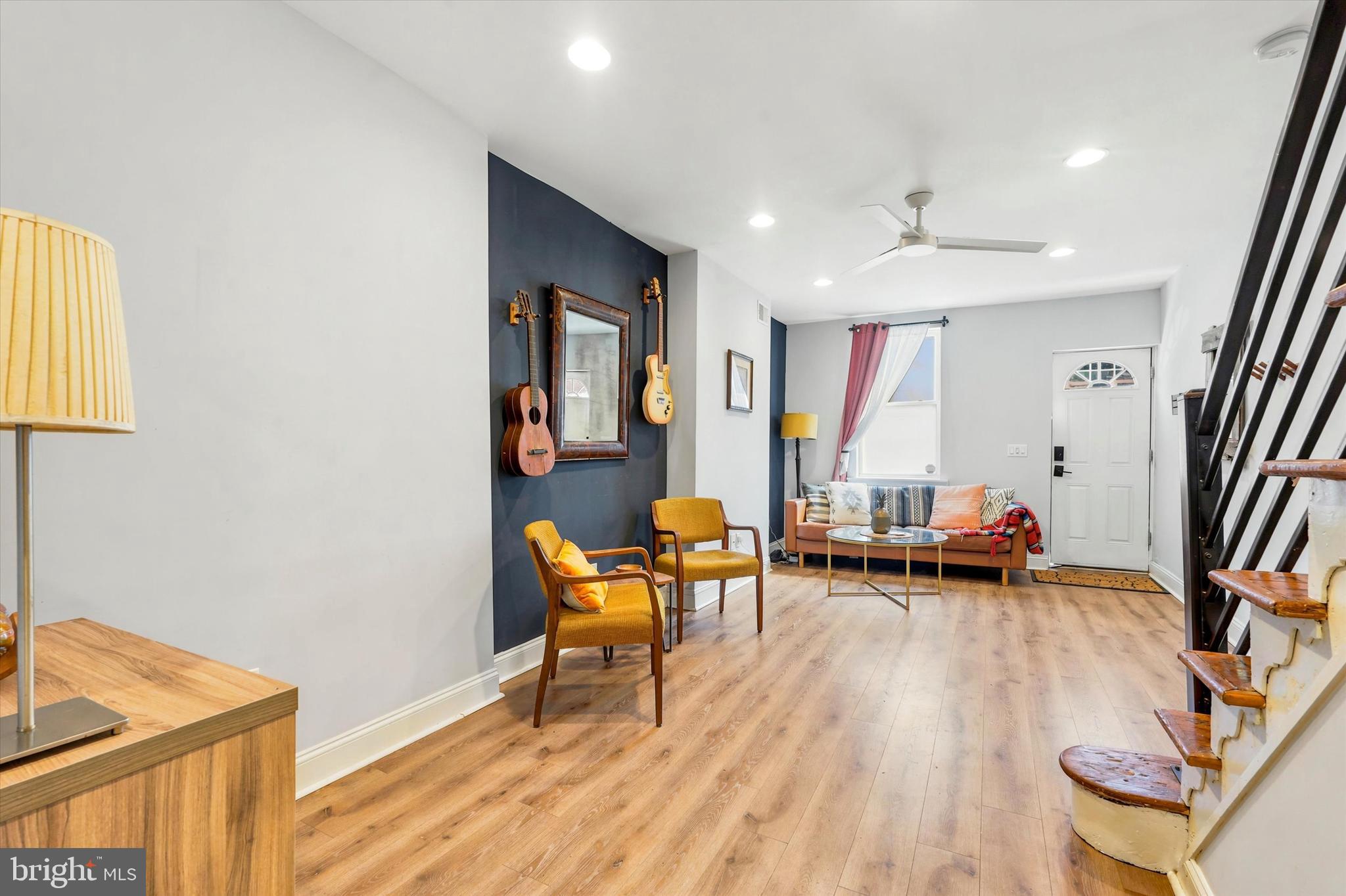 EAST KENSINGTON - Residential
