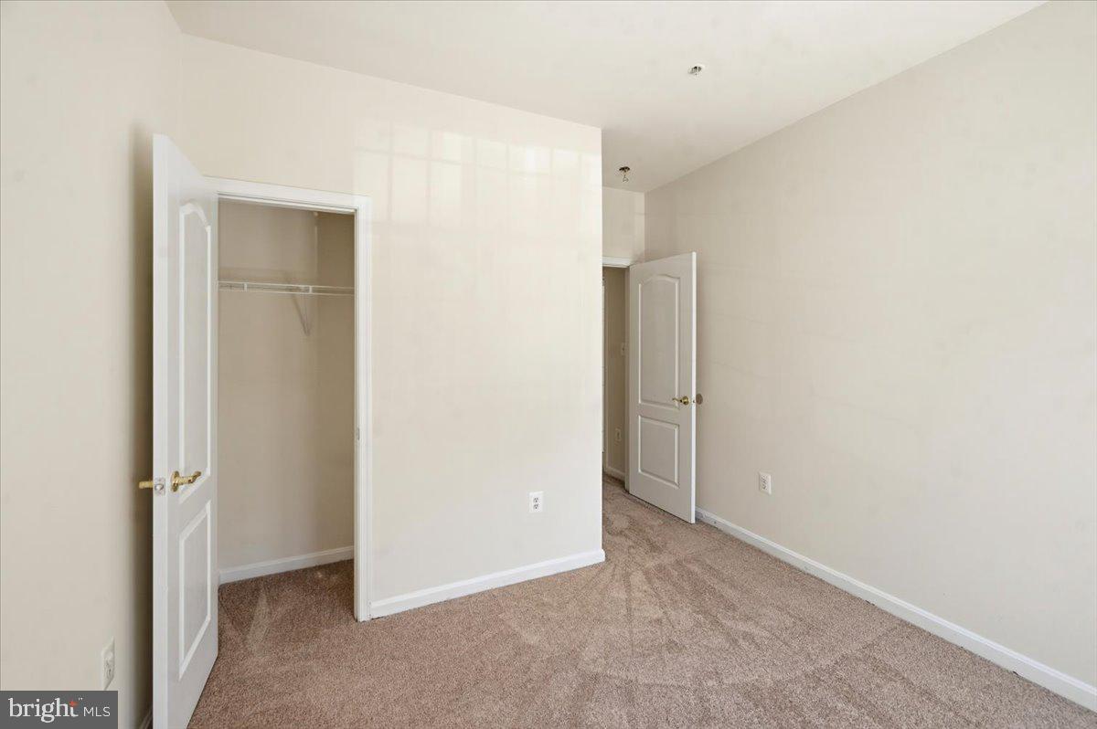 THE TOWNES AT VILLAGE PLACE - Residential