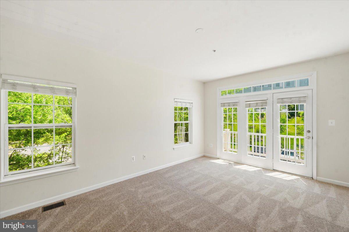 THE TOWNES AT VILLAGE PLACE - Residential