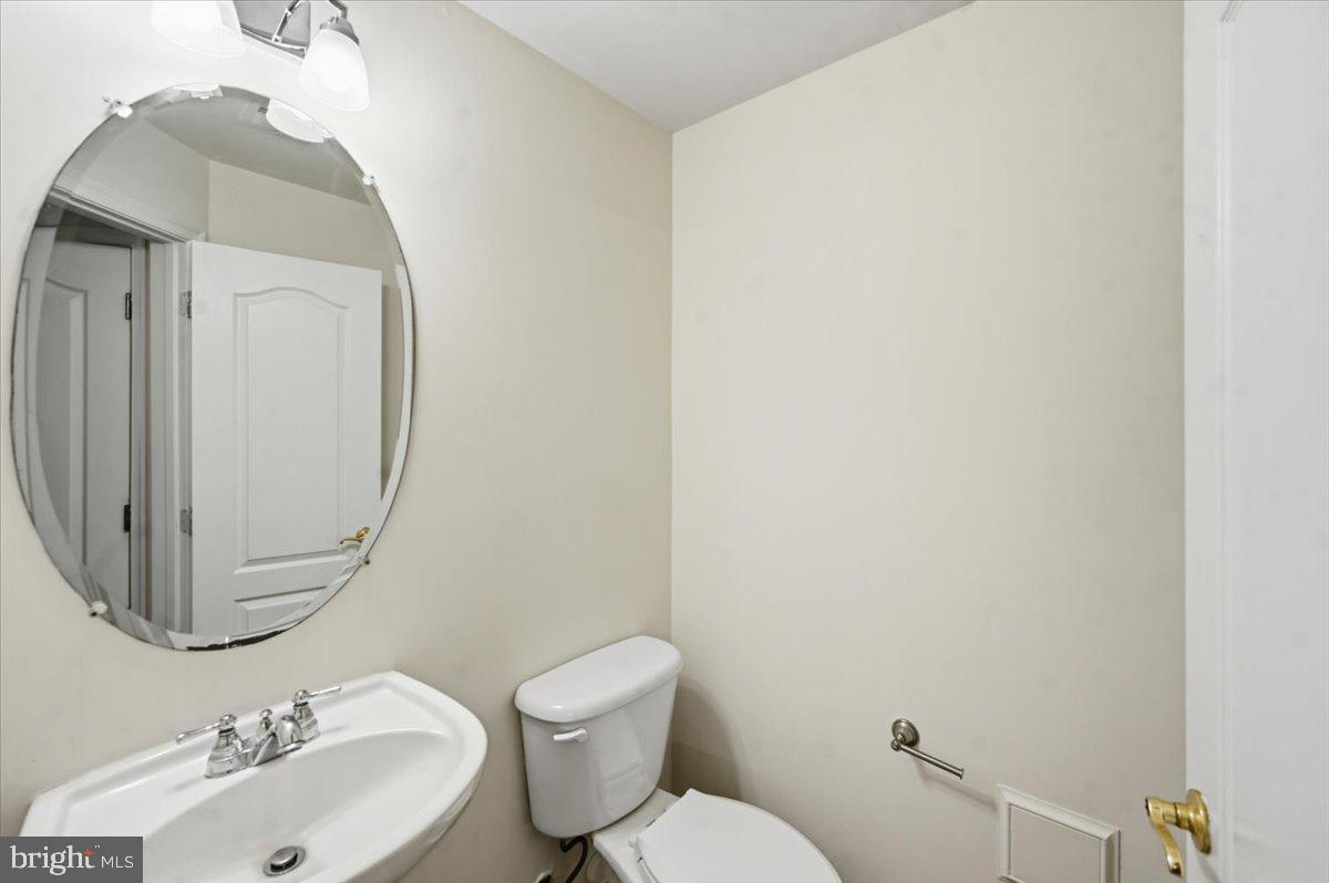 THE TOWNES AT VILLAGE PLACE - Residential