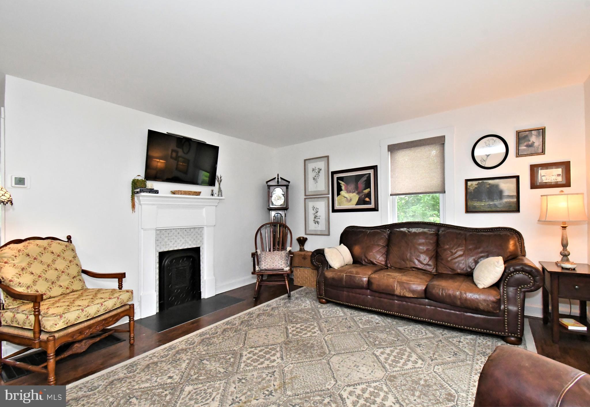 CORNWELLS MANOR - Residential
