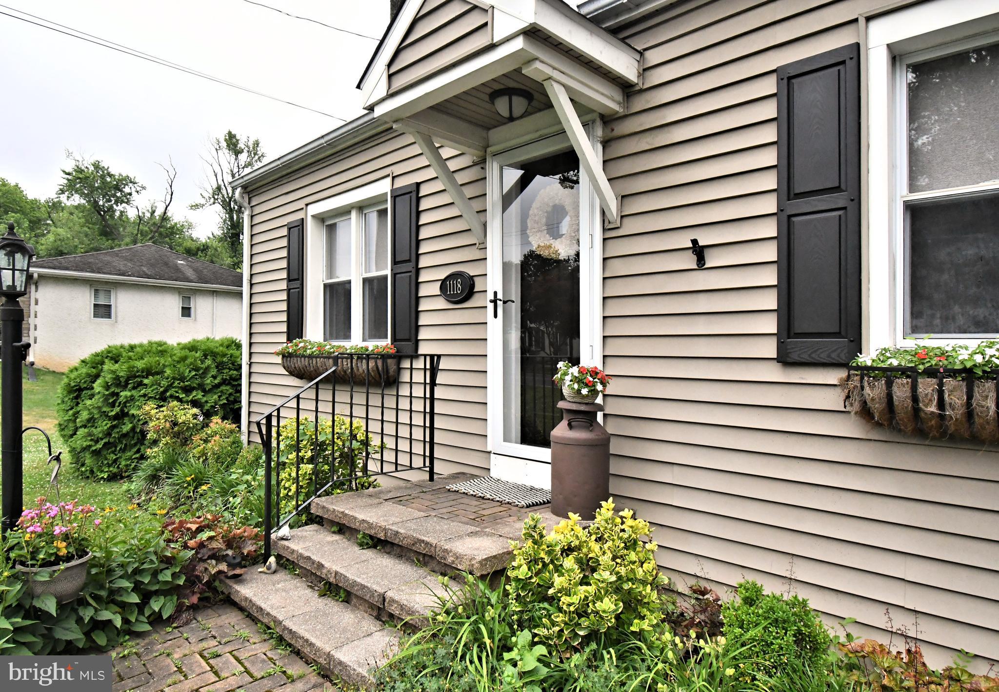CORNWELLS MANOR - Residential