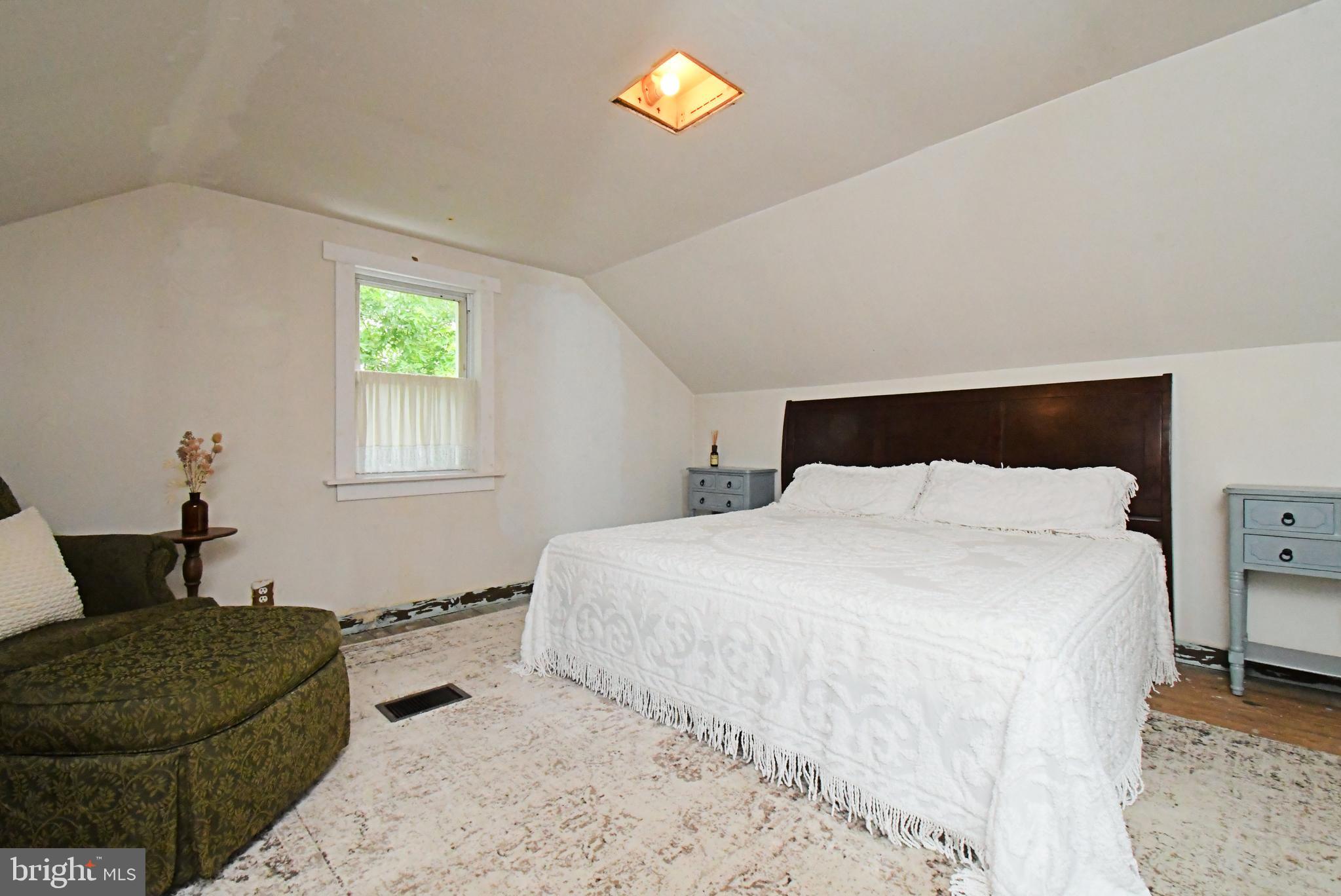 CORNWELLS MANOR - Residential