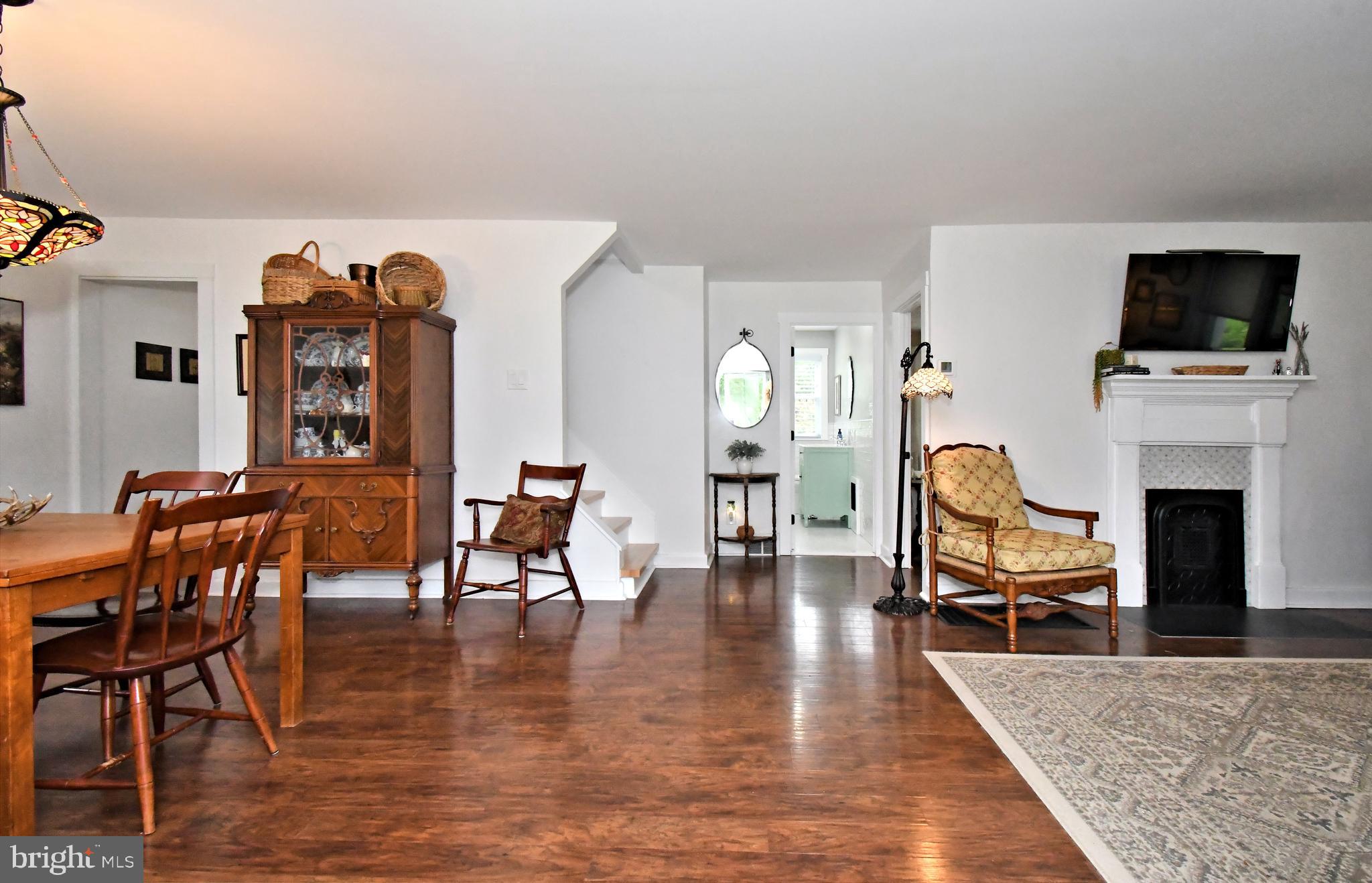 CORNWELLS MANOR - Residential