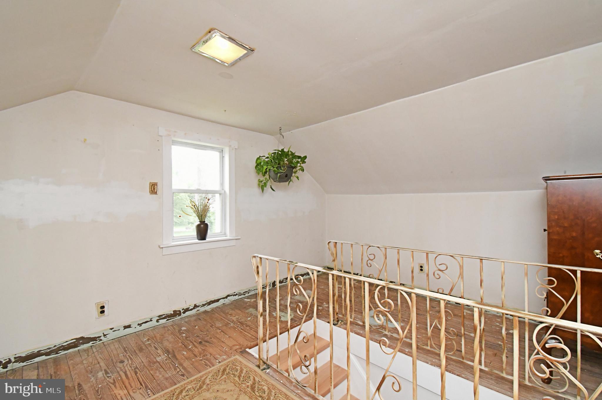 CORNWELLS MANOR - Residential
