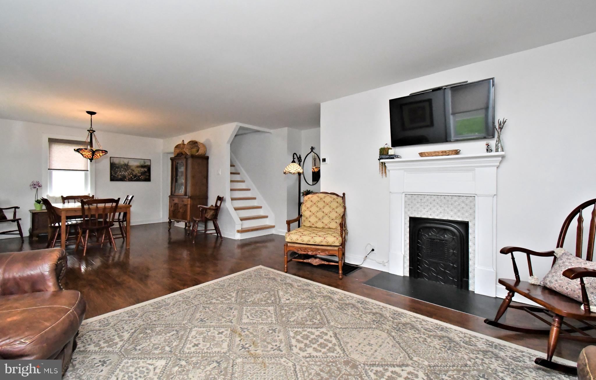 CORNWELLS MANOR - Residential