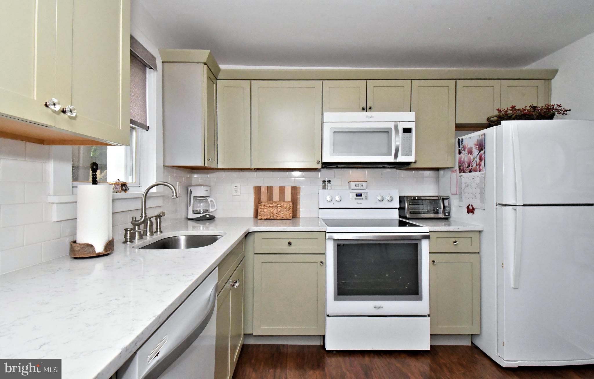 CORNWELLS MANOR - Residential