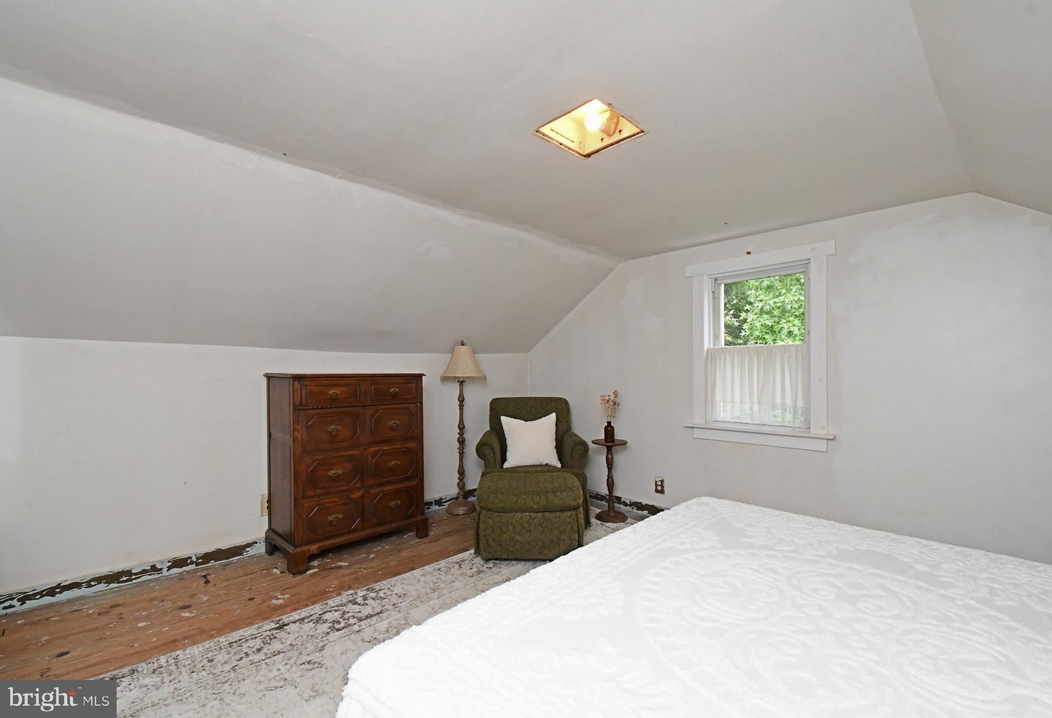 CORNWELLS MANOR - Residential