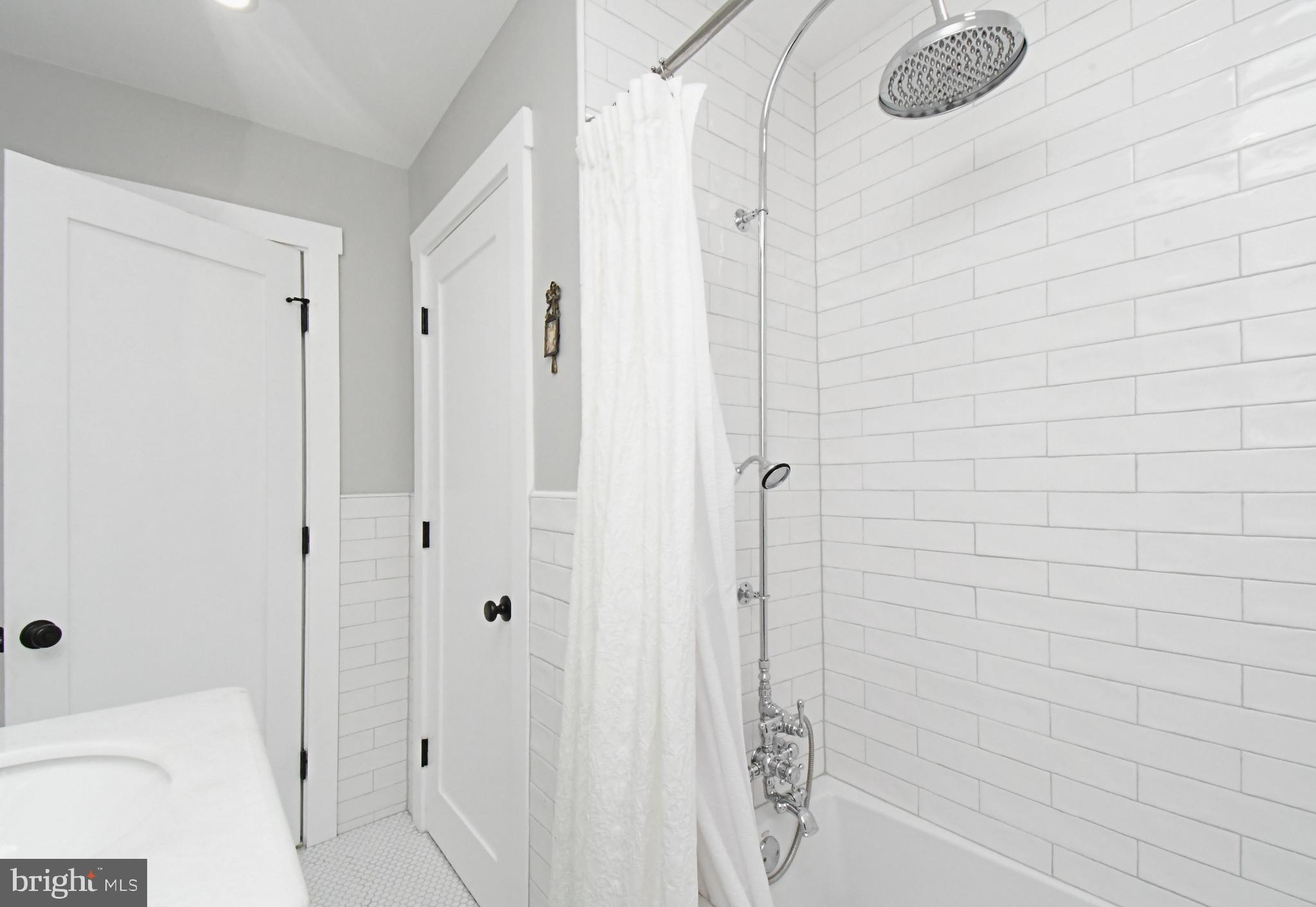 CORNWELLS MANOR - Residential