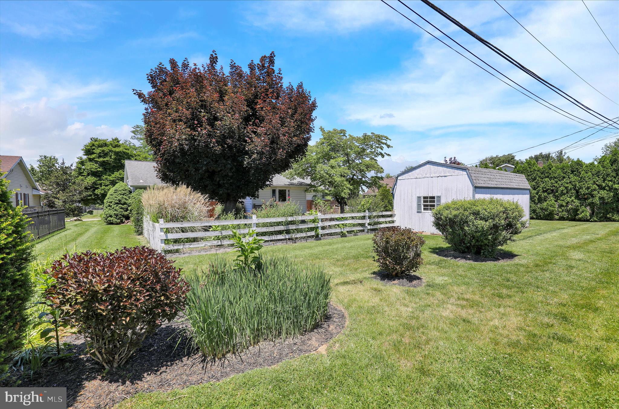 COLONY PARK - Residential