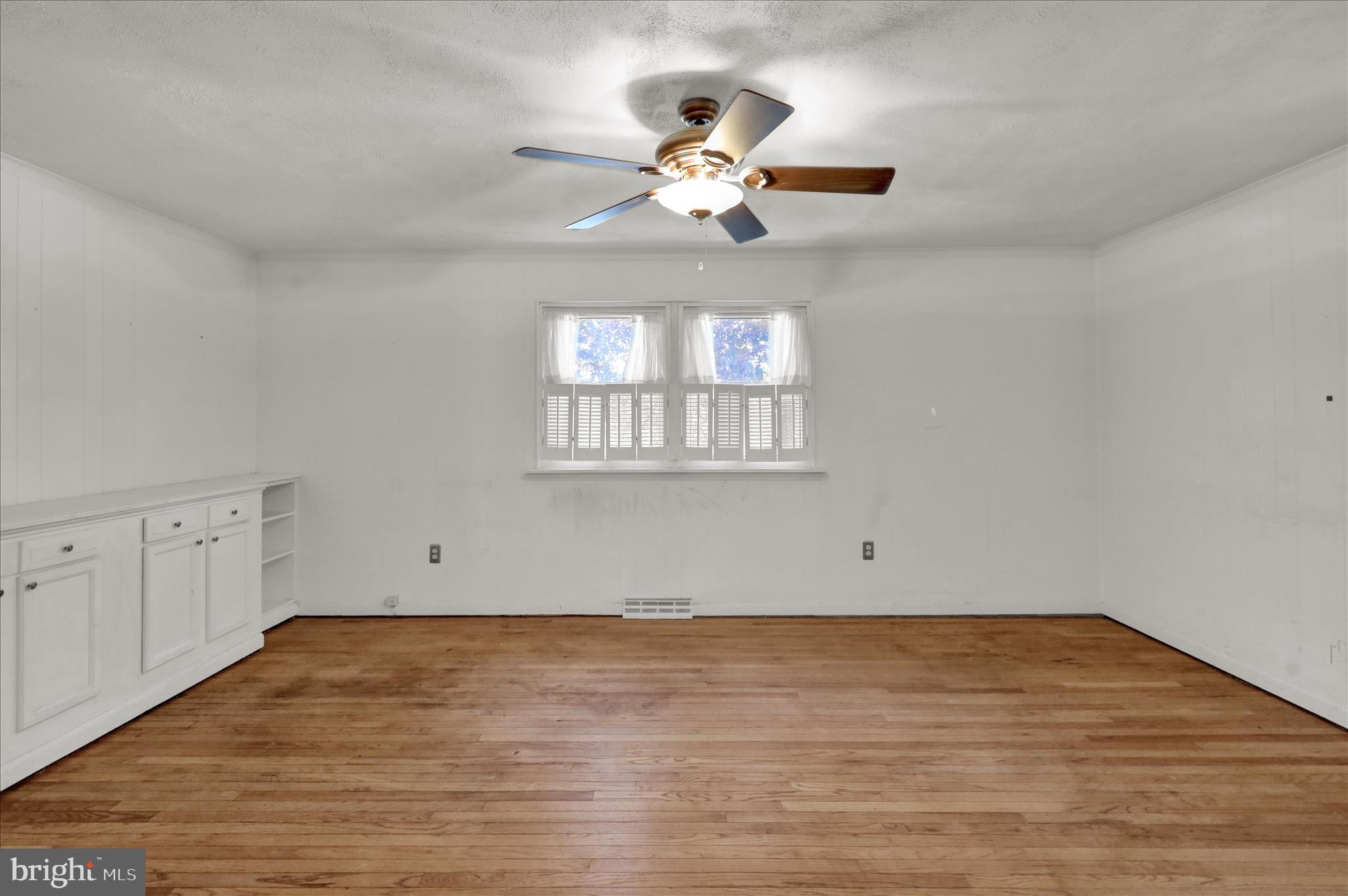 COLONY PARK - Residential