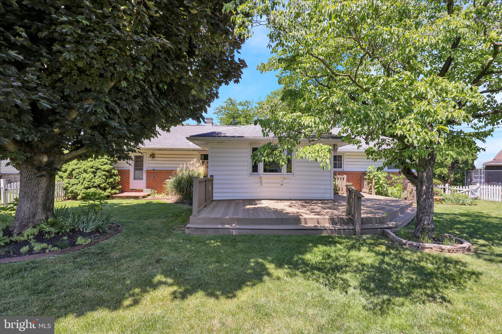 COLONY PARK - Residential