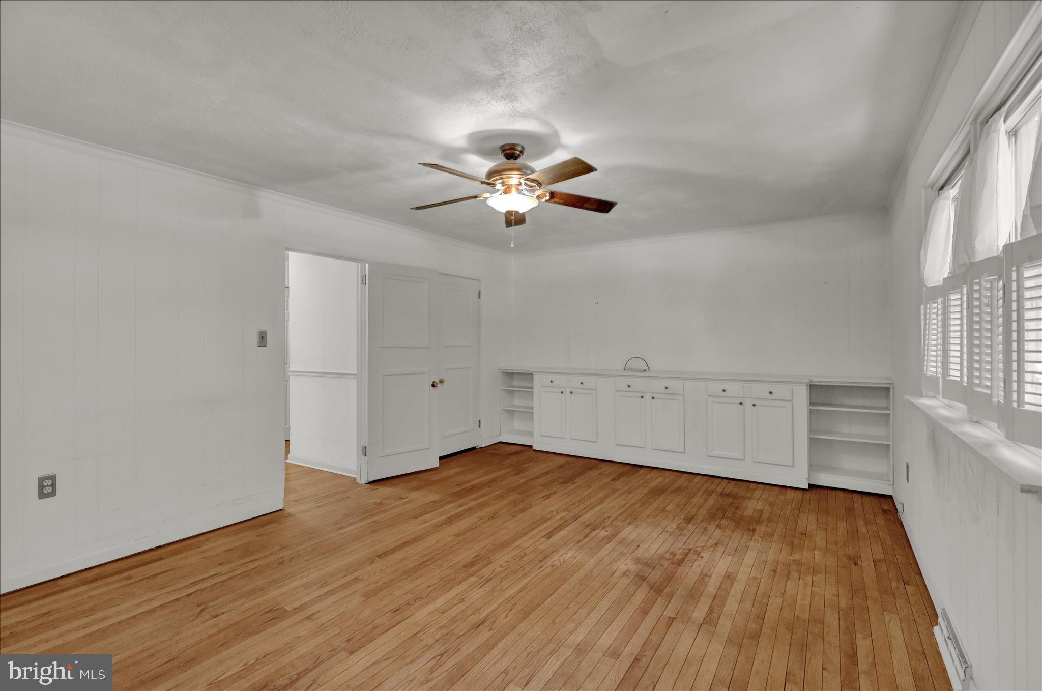 COLONY PARK - Residential
