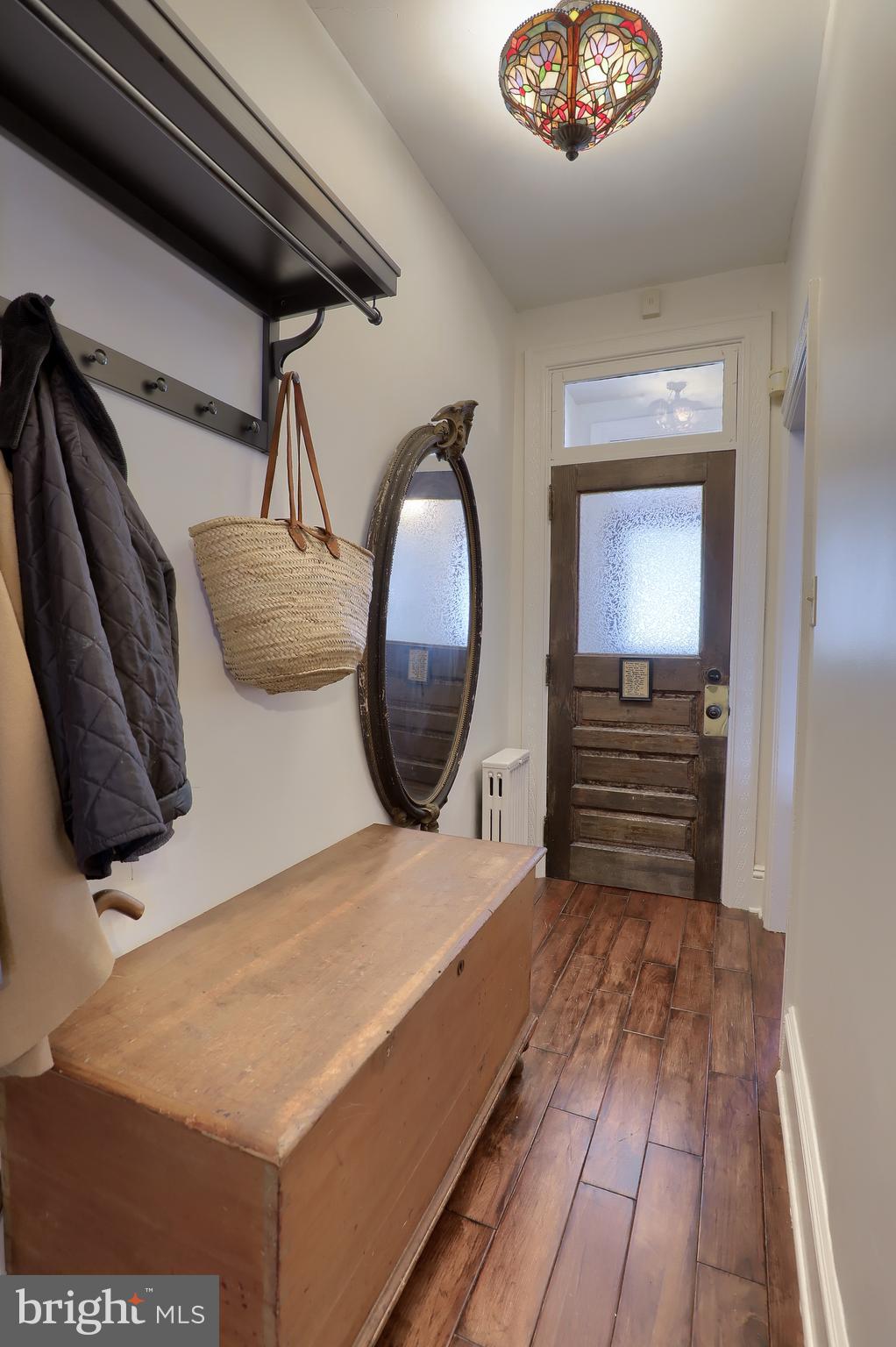 CHESTNUT HILL - Residential
