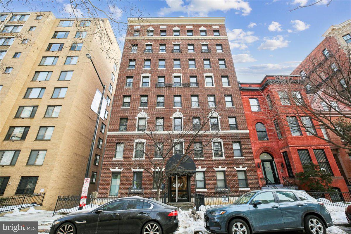 LOGAN CIRCLE - Residential