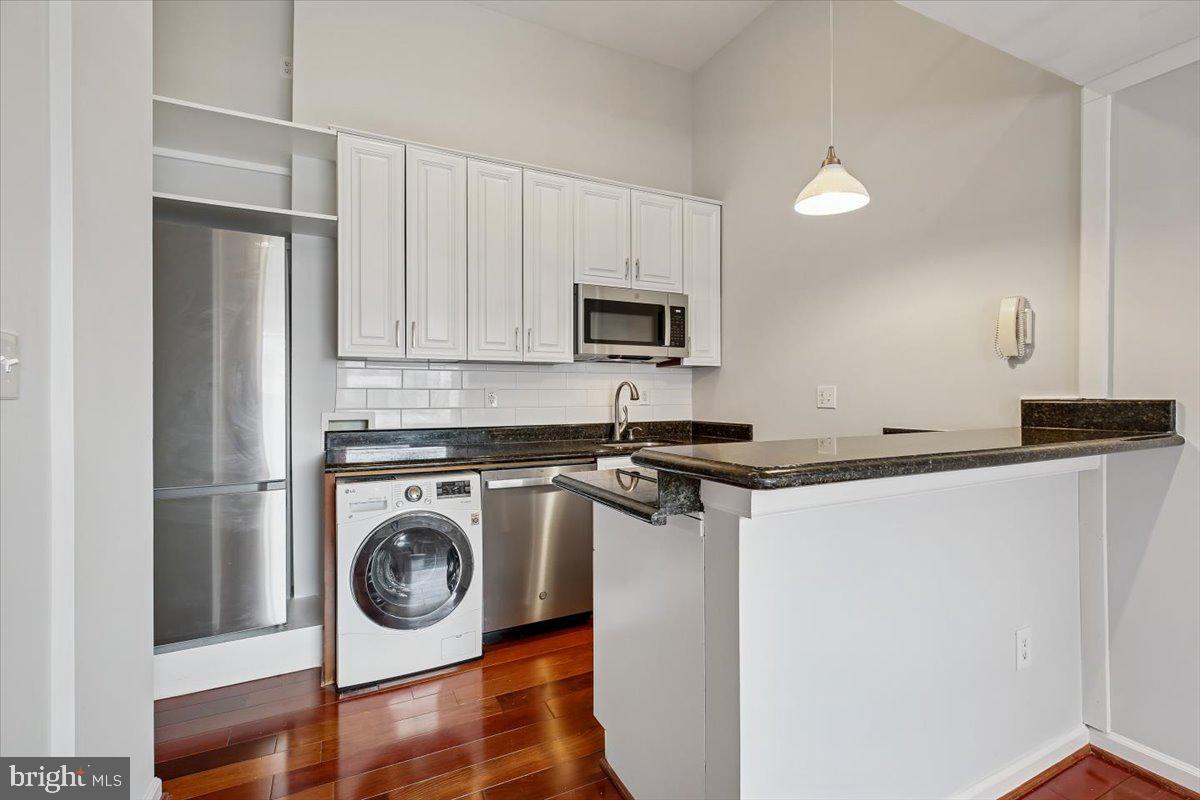 LOGAN CIRCLE - Residential