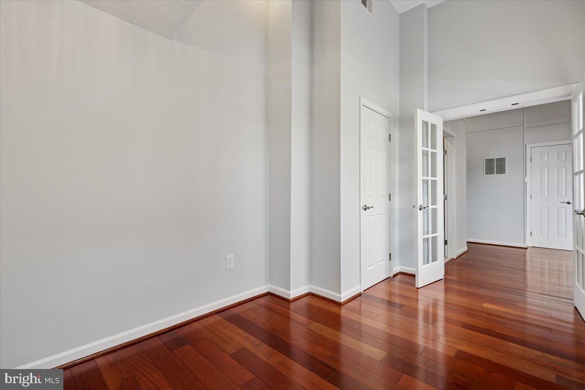 LOGAN CIRCLE - Residential