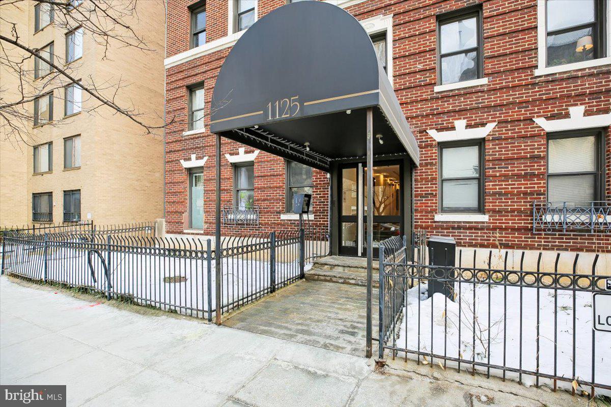 LOGAN CIRCLE - Residential