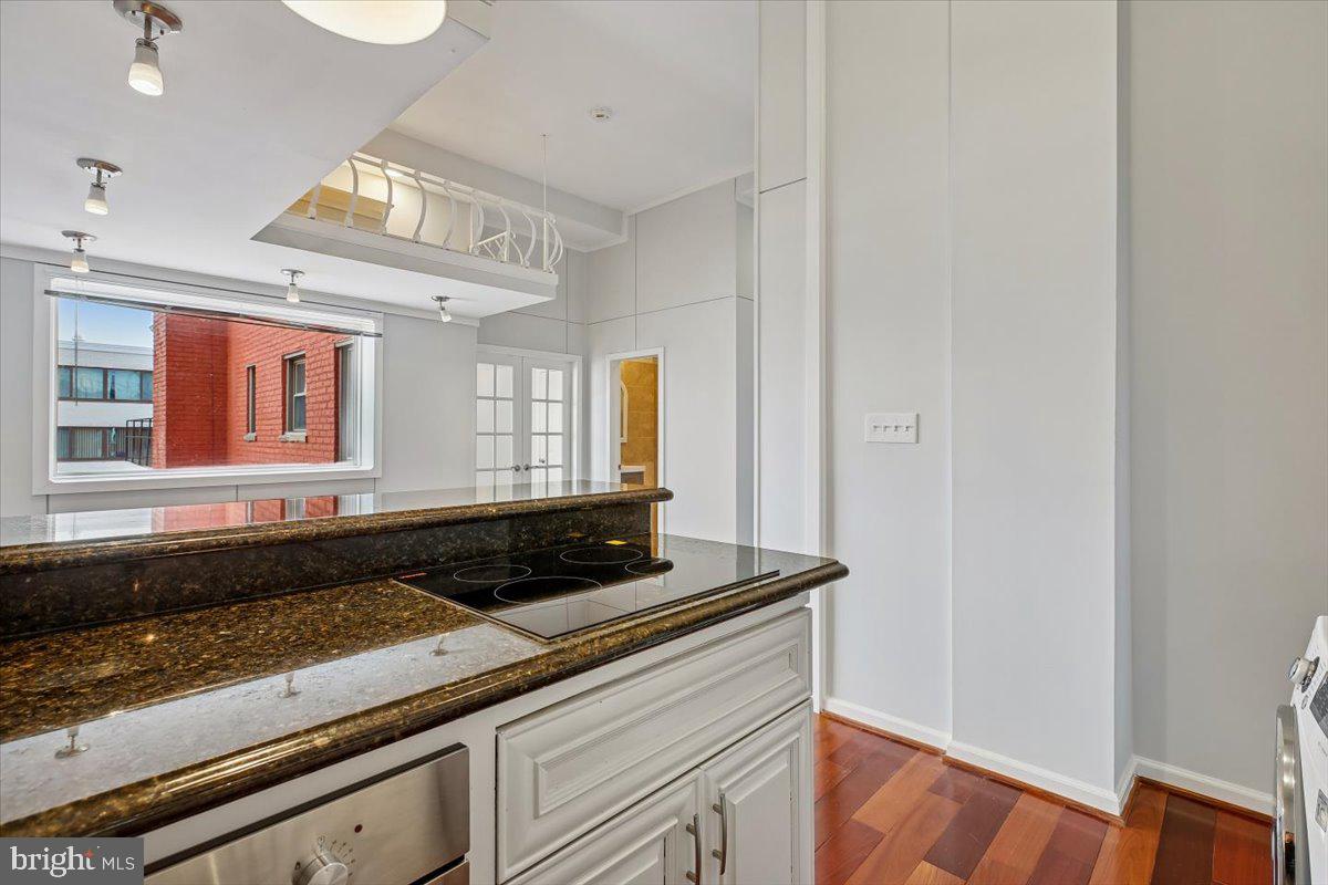 LOGAN CIRCLE - Residential