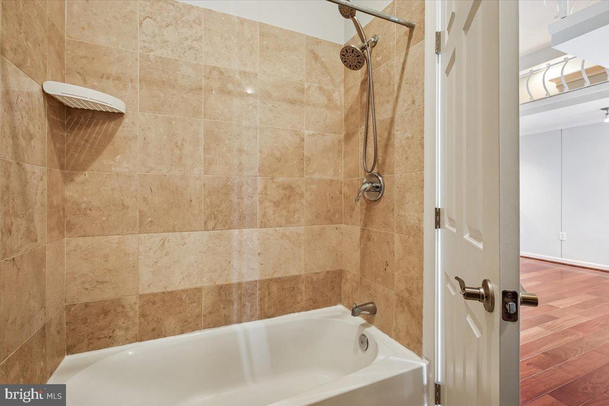 LOGAN CIRCLE - Residential