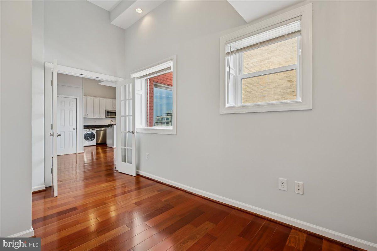 LOGAN CIRCLE - Residential