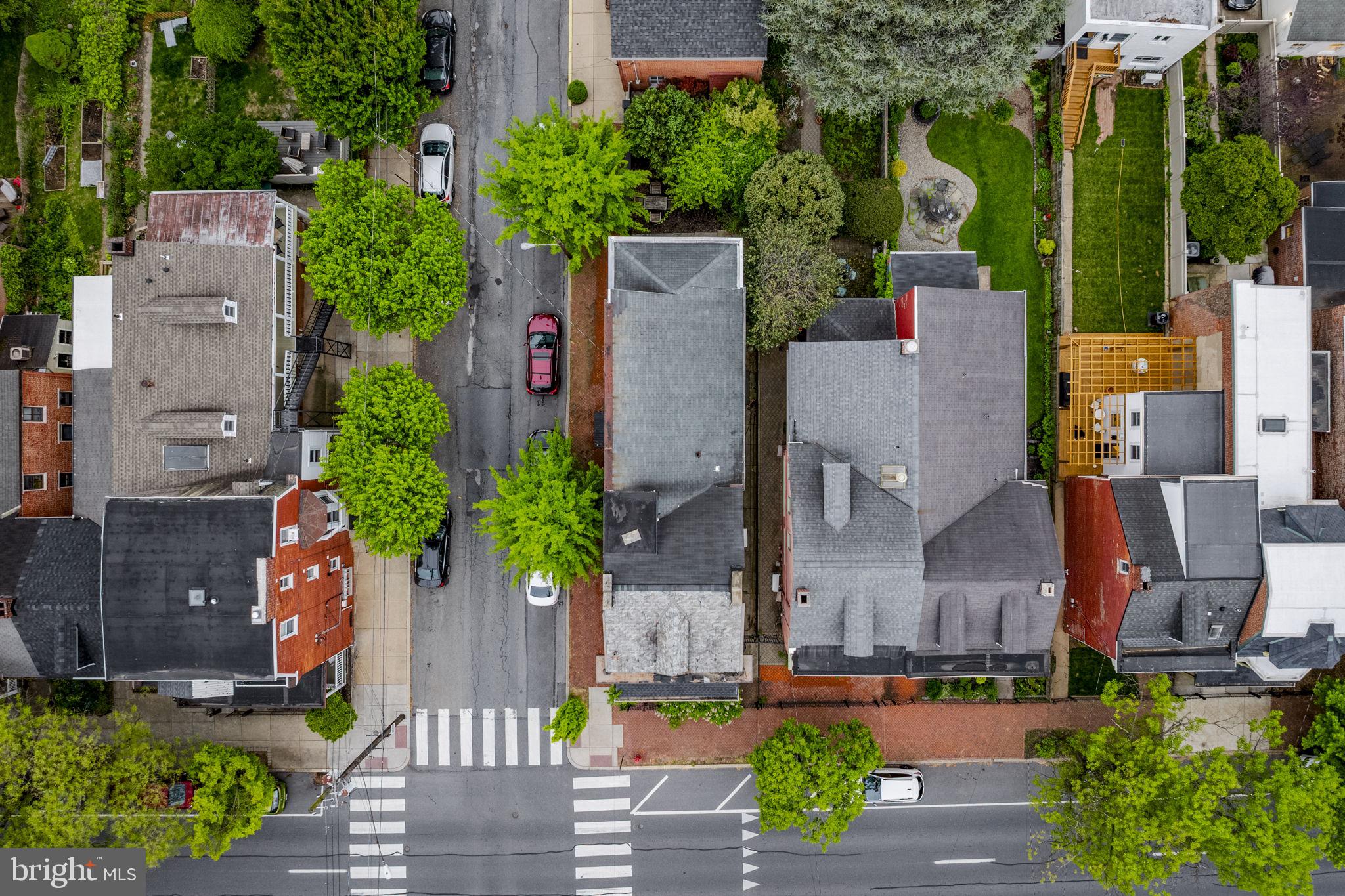 CHESTNUT HILL - Residential