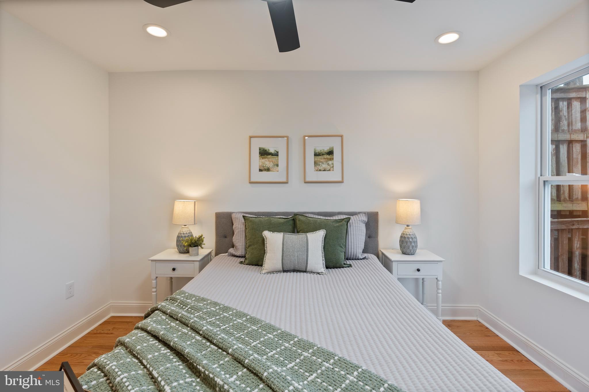 LOCUST POINT - Residential