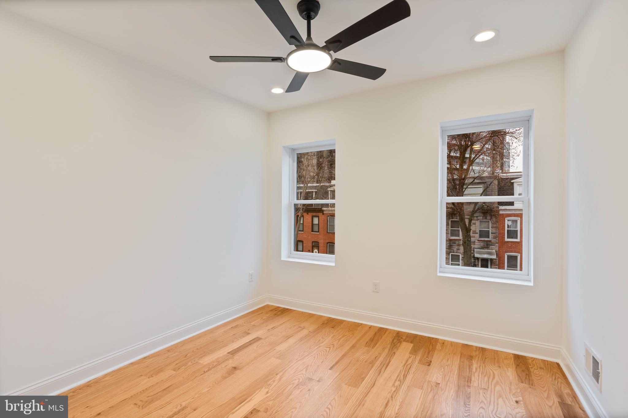 LOCUST POINT - Residential