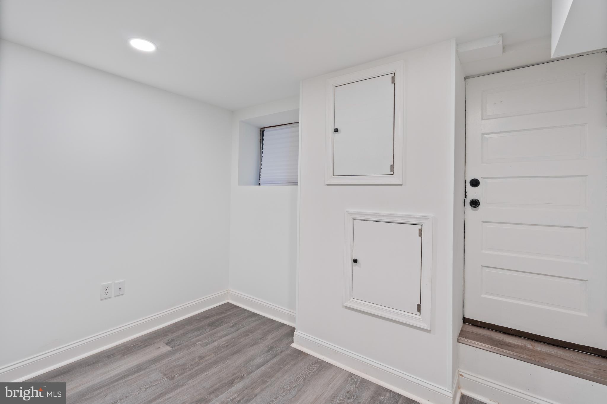 LOCUST POINT - Residential