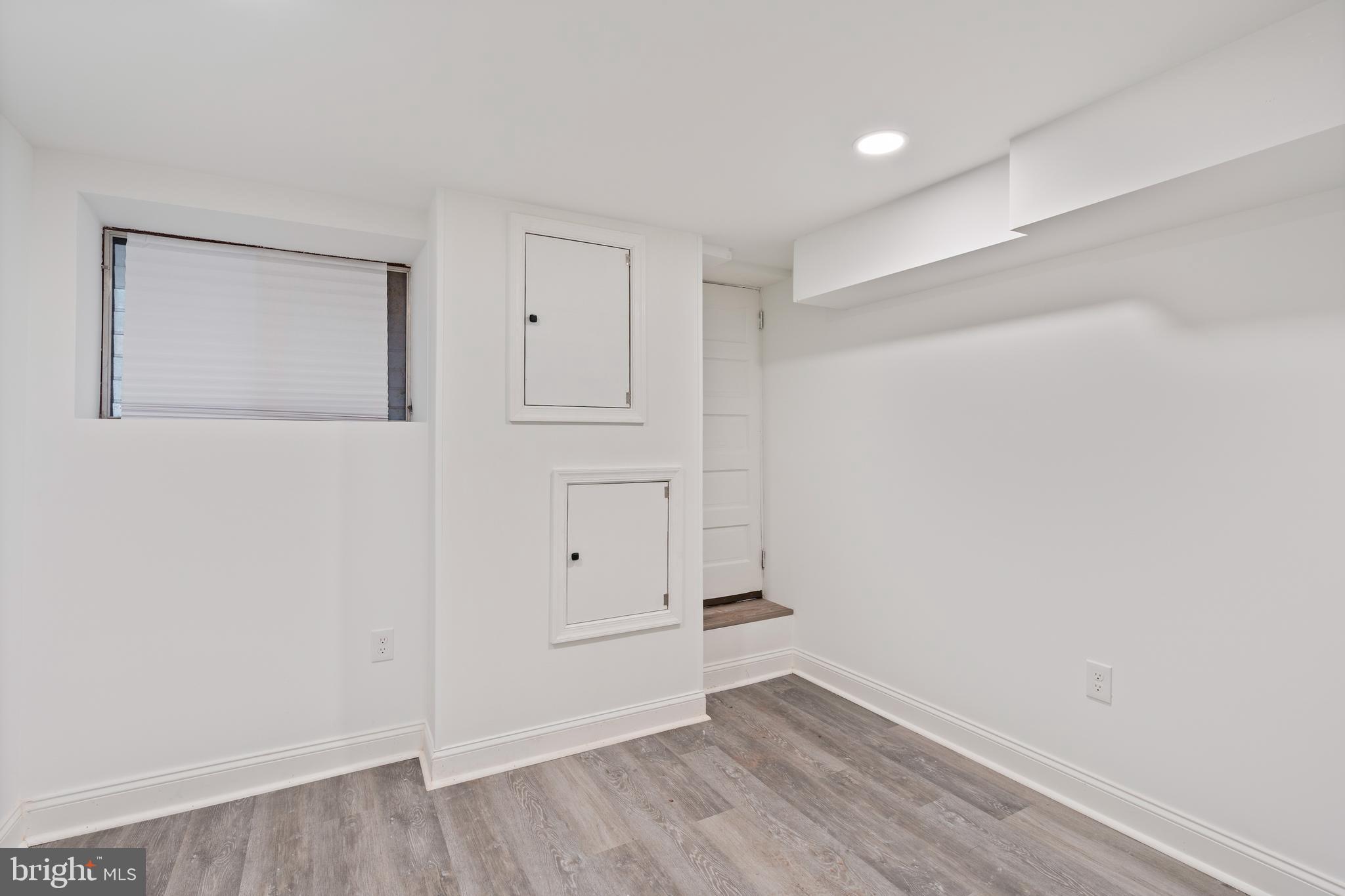 LOCUST POINT - Residential