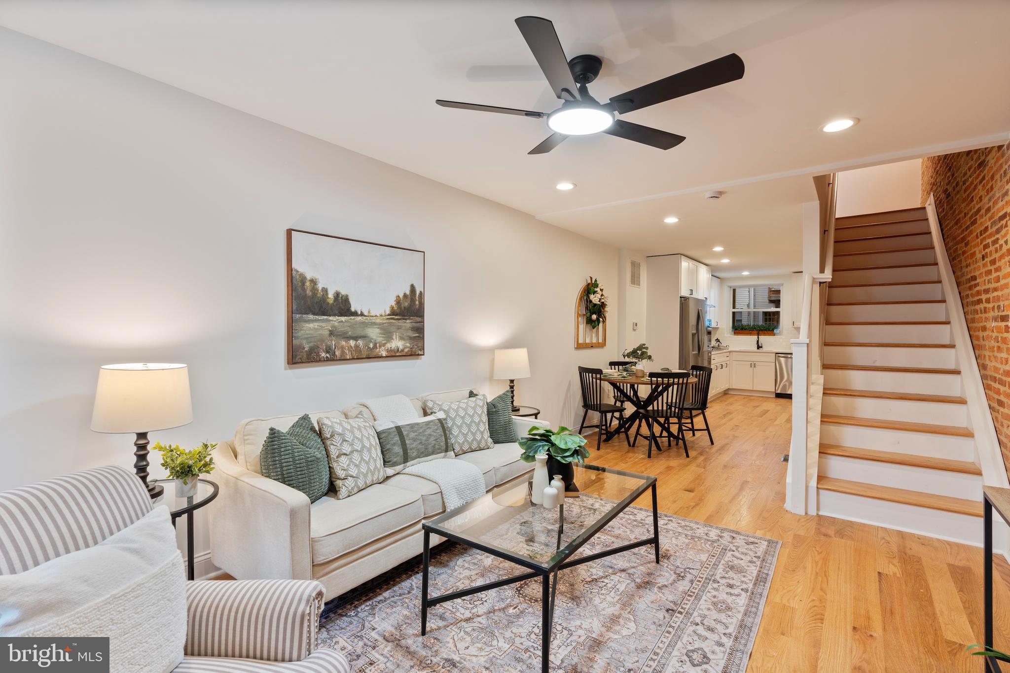 LOCUST POINT - Residential