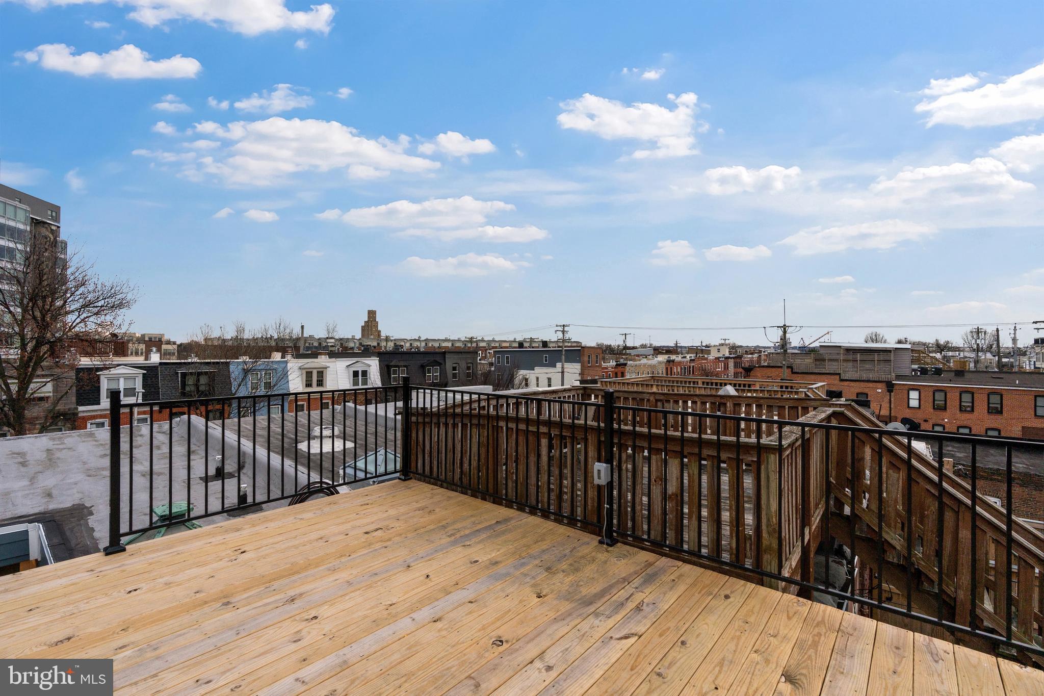 LOCUST POINT - Residential