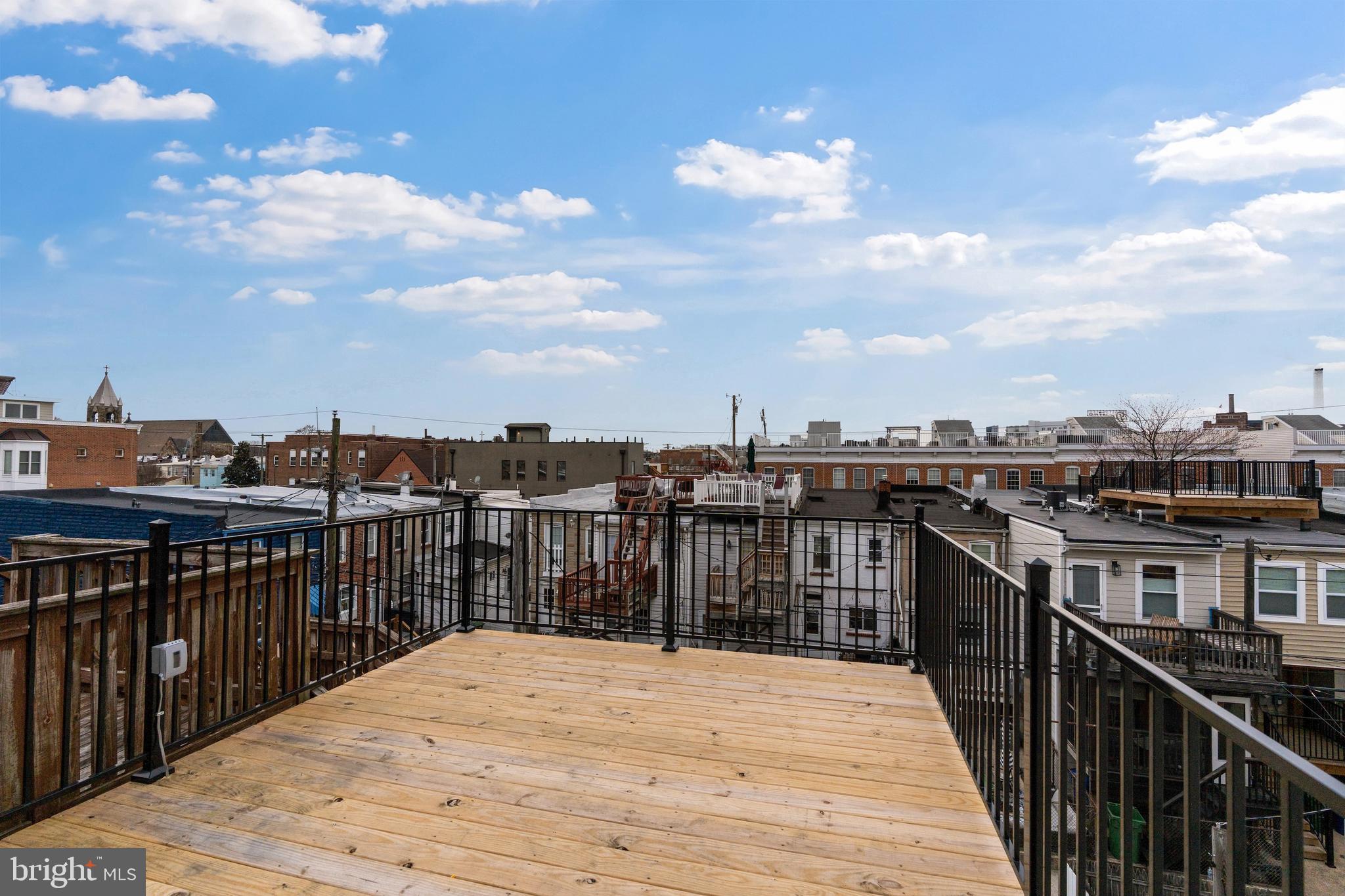 LOCUST POINT - Residential