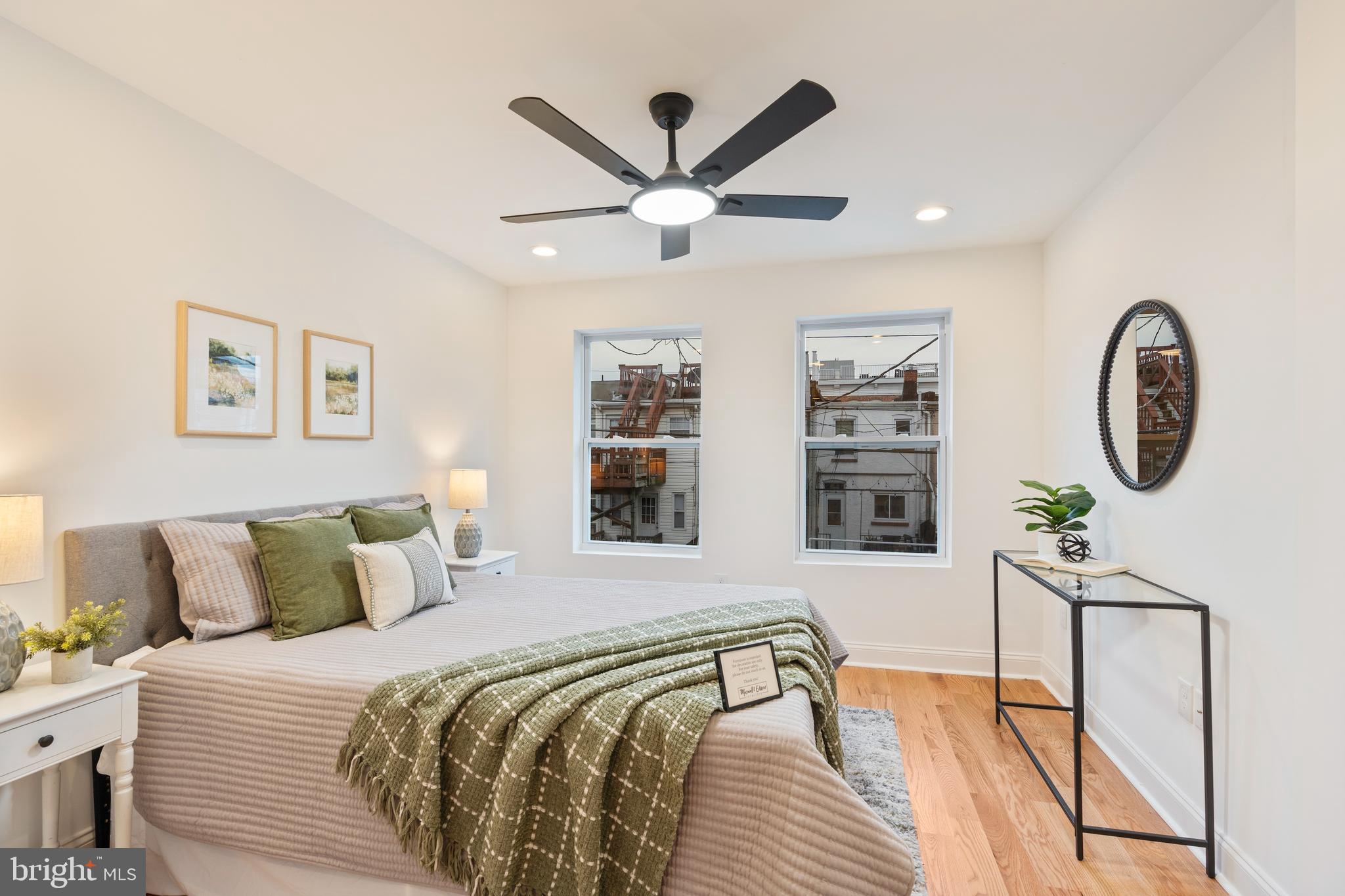 LOCUST POINT - Residential
