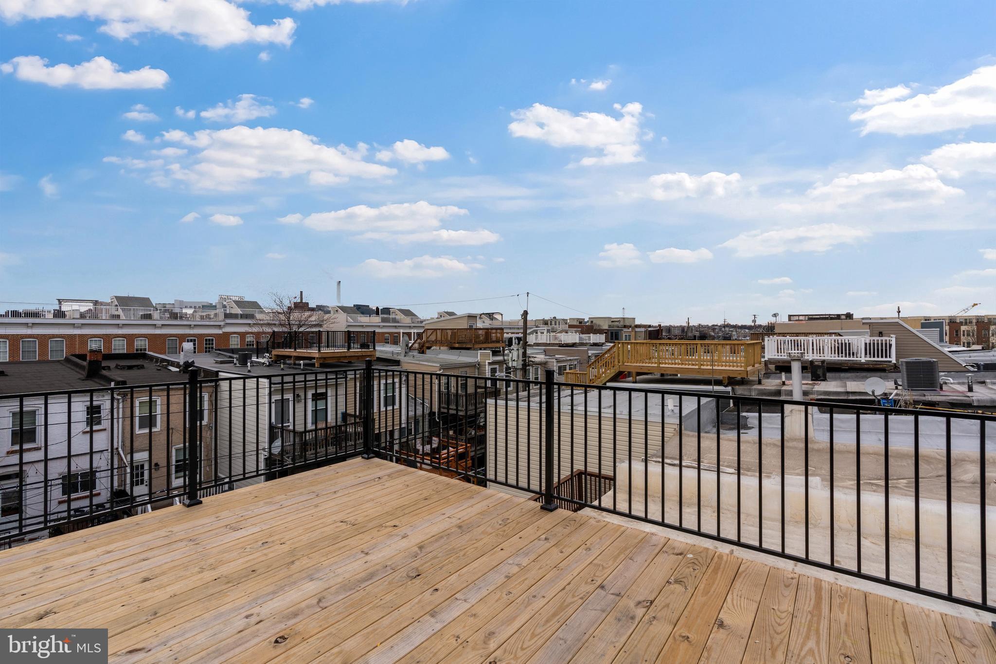 LOCUST POINT - Residential