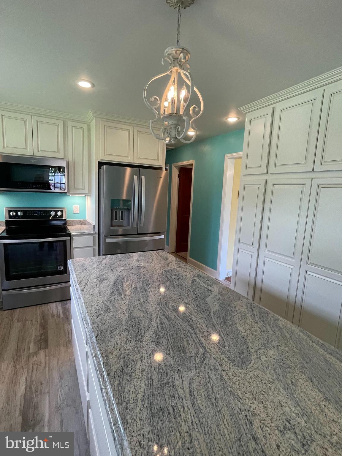 DEERFIELD - Residential Lease