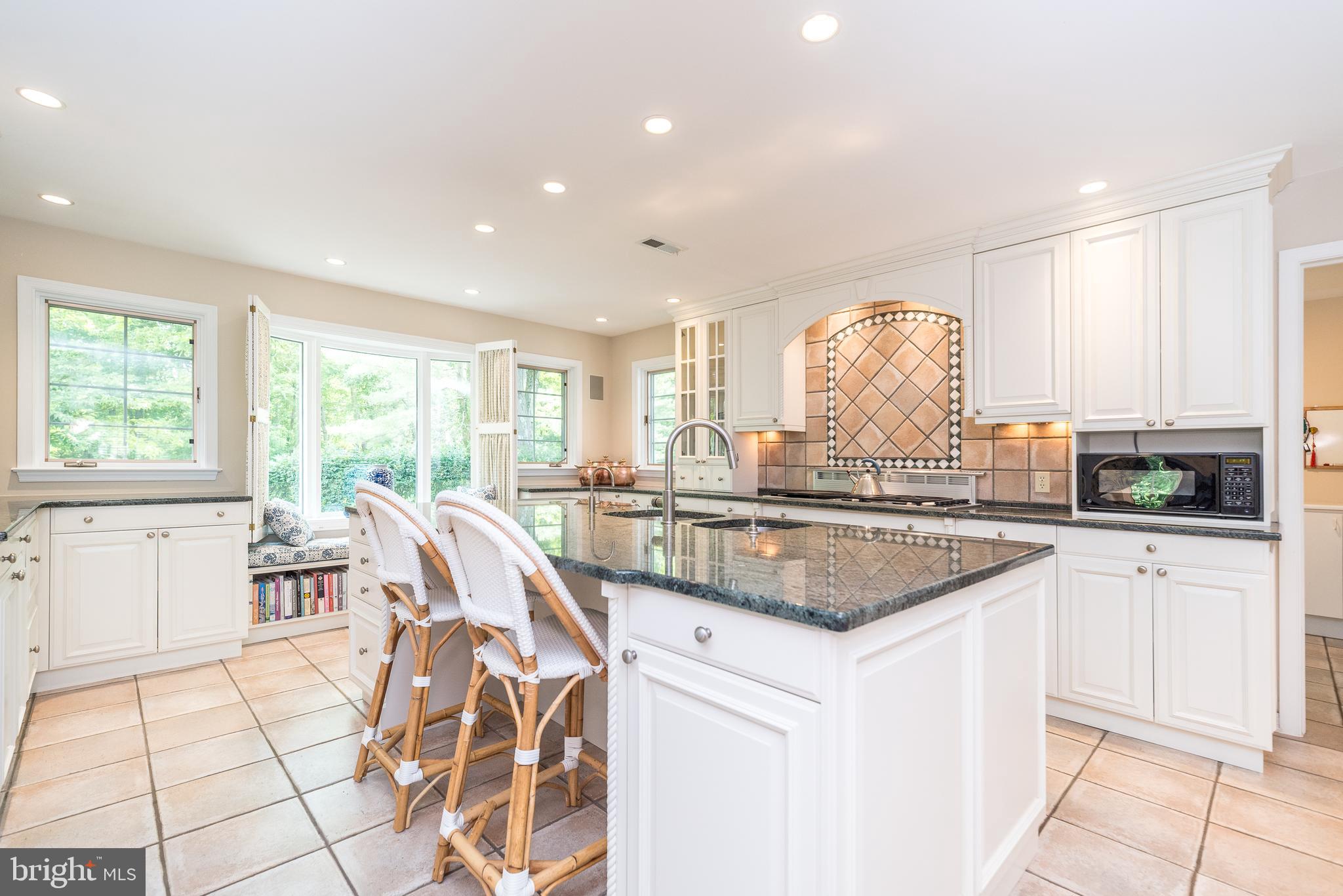 GWYN AYRE - Residential