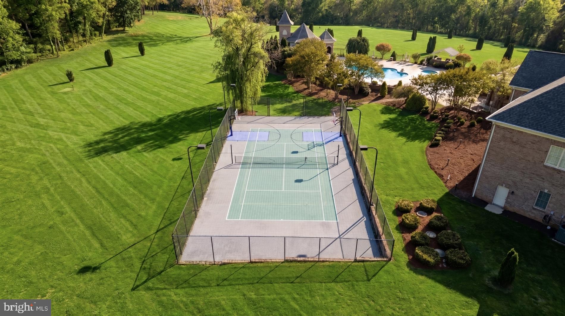 SENECA HIGHLANDS - Residential