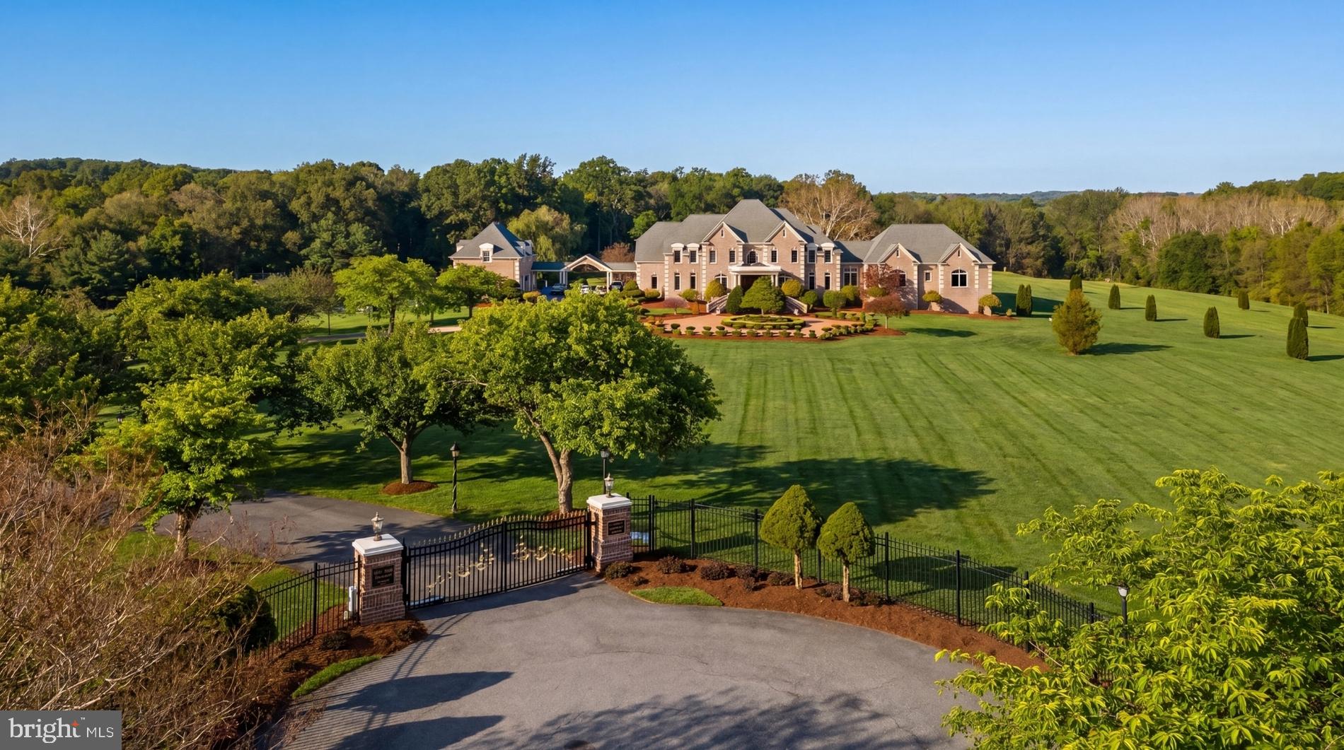 SENECA HIGHLANDS - Residential