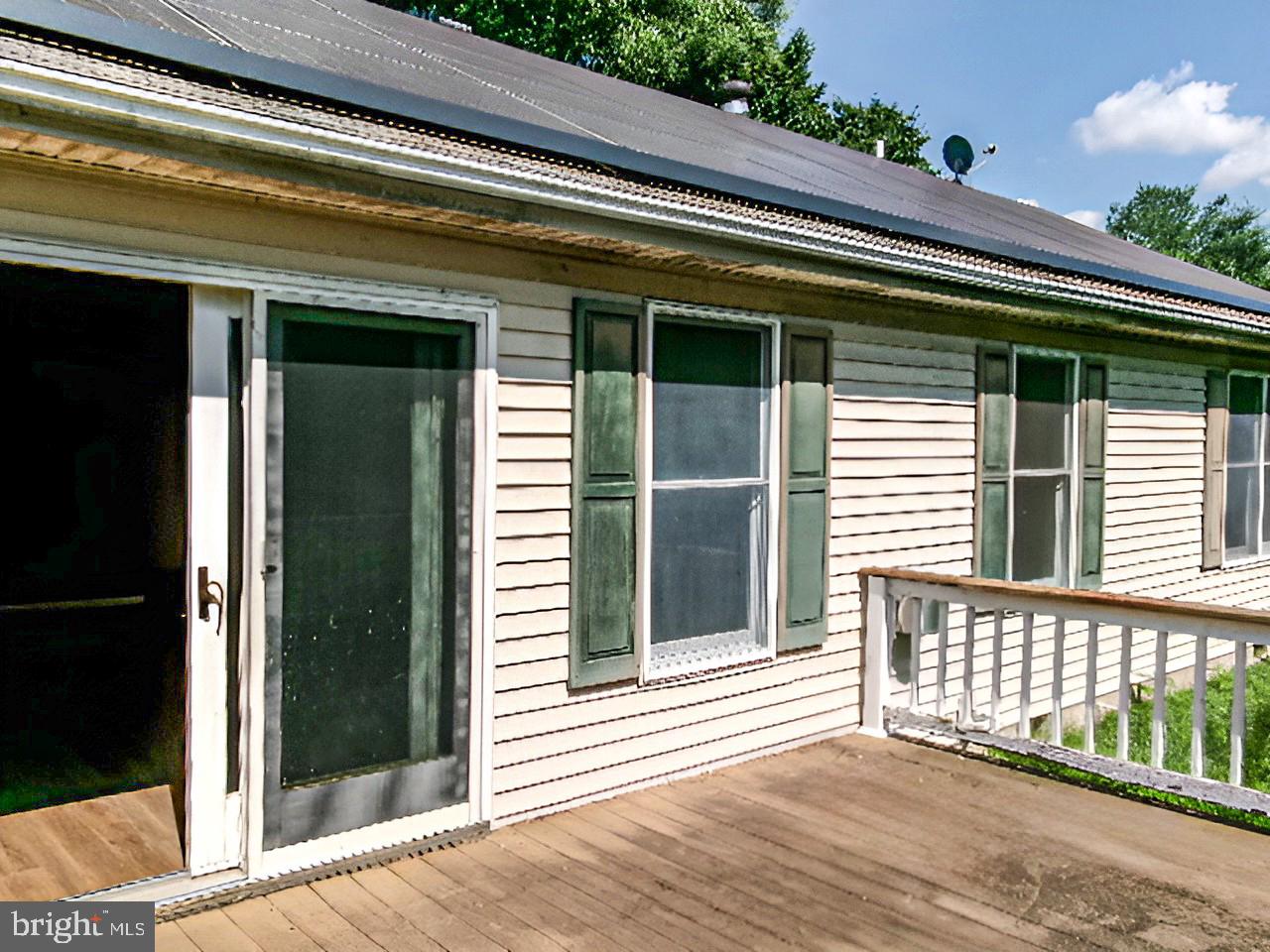LAKE FOREST ESTATES - Residential