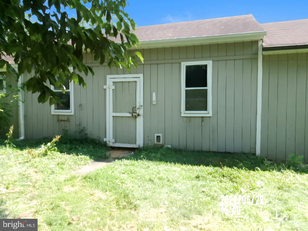 LAKE FOREST ESTATES - Residential