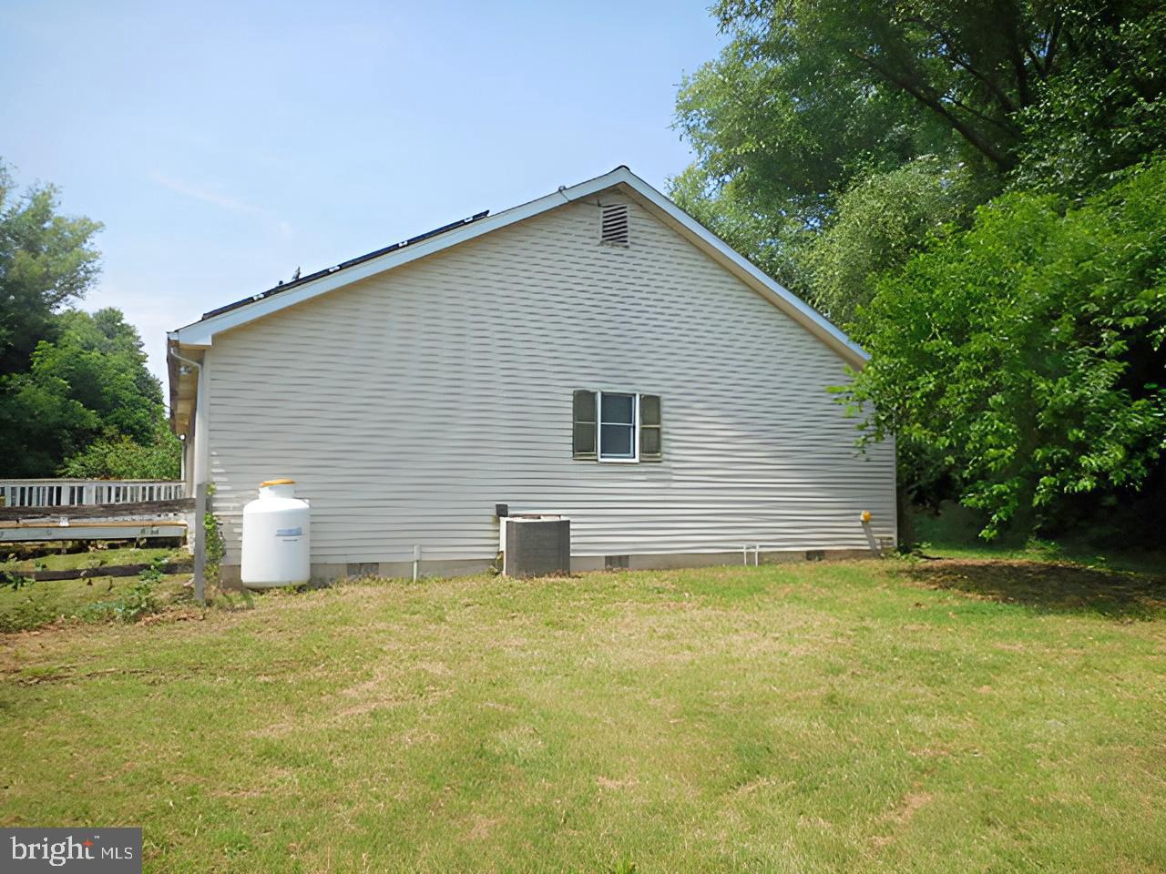 LAKE FOREST ESTATES - Residential
