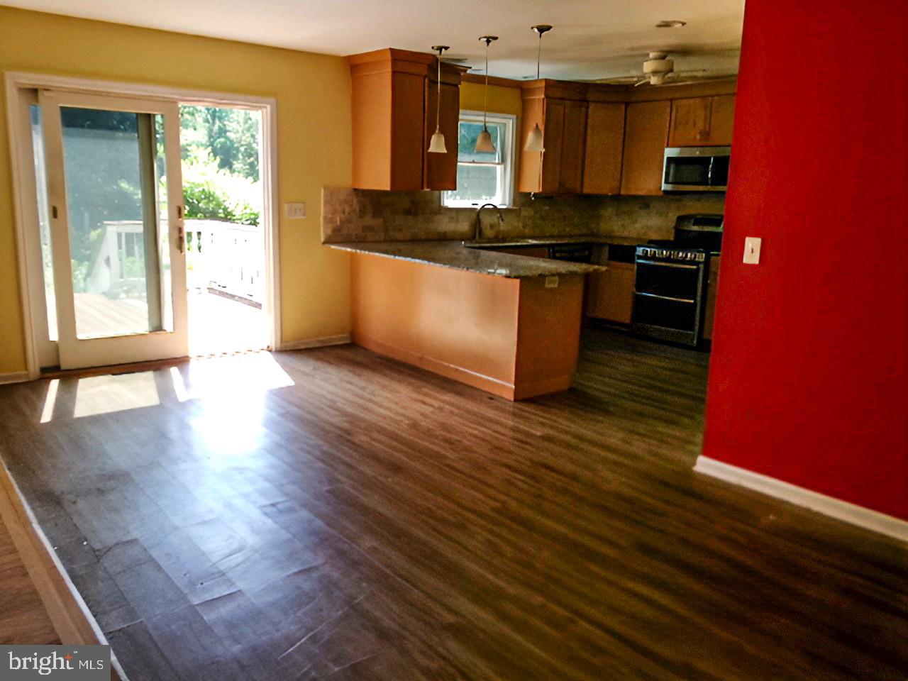 LAKE FOREST ESTATES - Residential