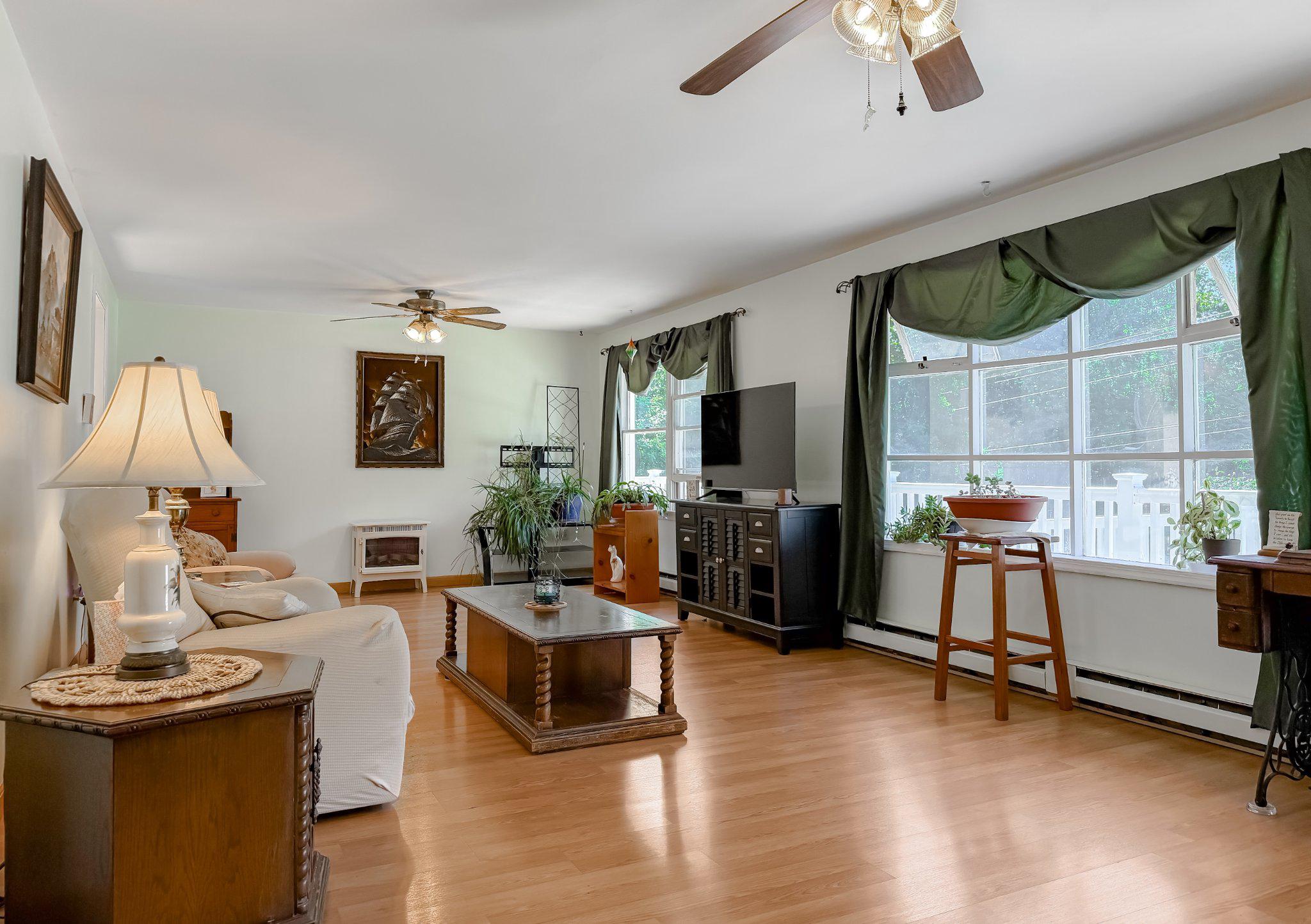 WESTERN SHORES - Residential