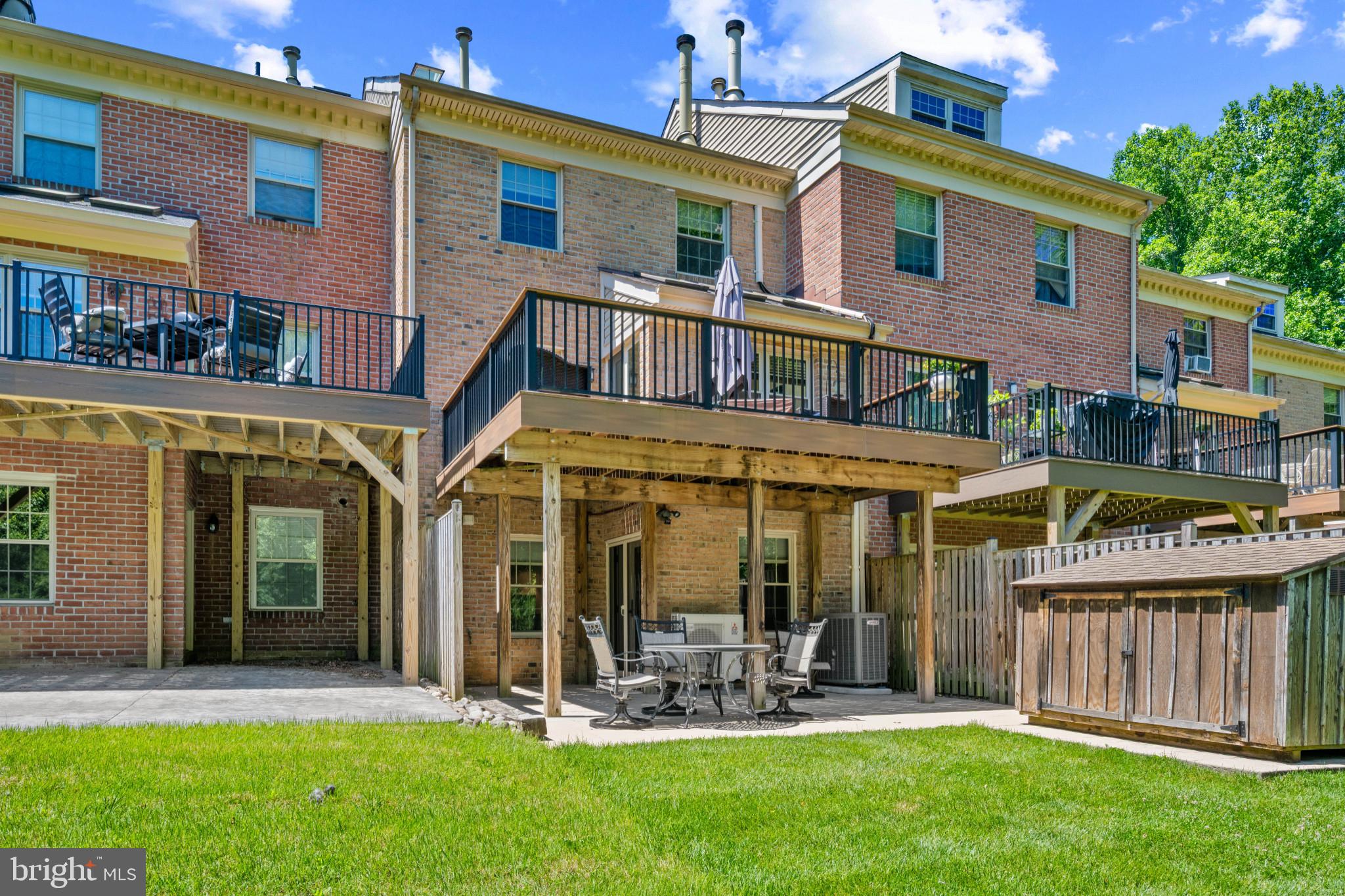 LOVETON FARMS - Residential