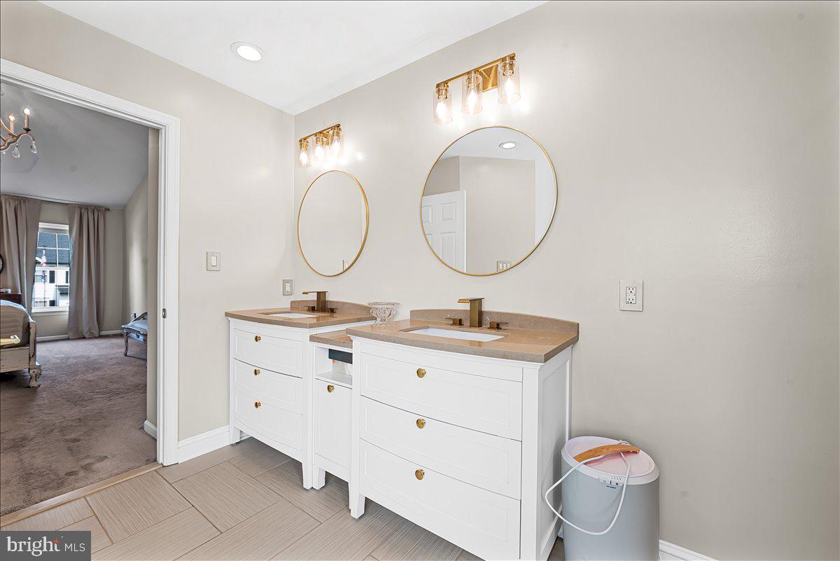 WILLOW BROOK - Residential