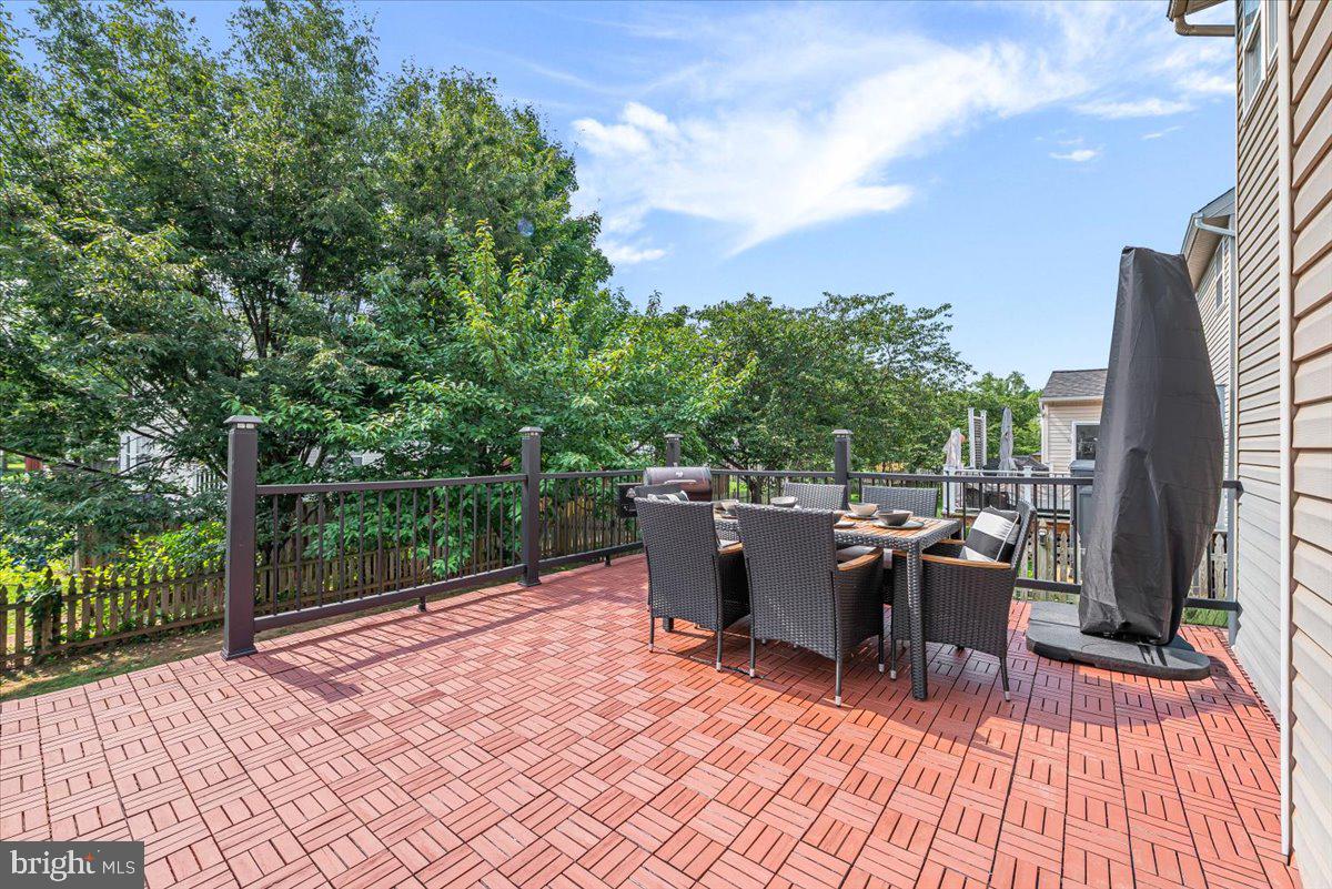 WILLOW BROOK - Residential