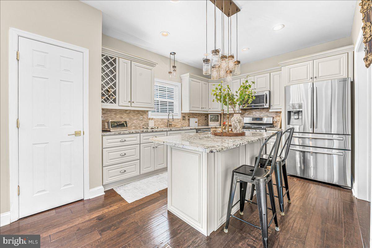 WILLOW BROOK - Residential