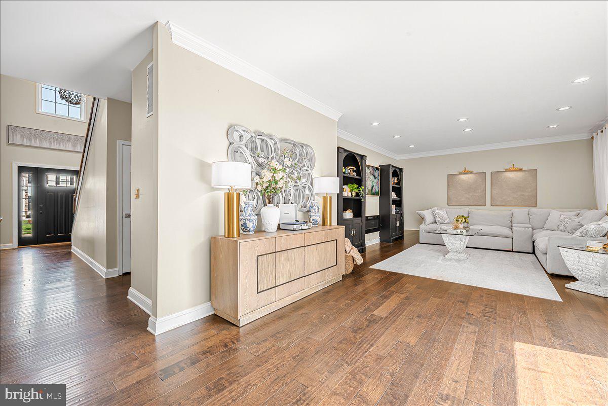 WILLOW BROOK - Residential