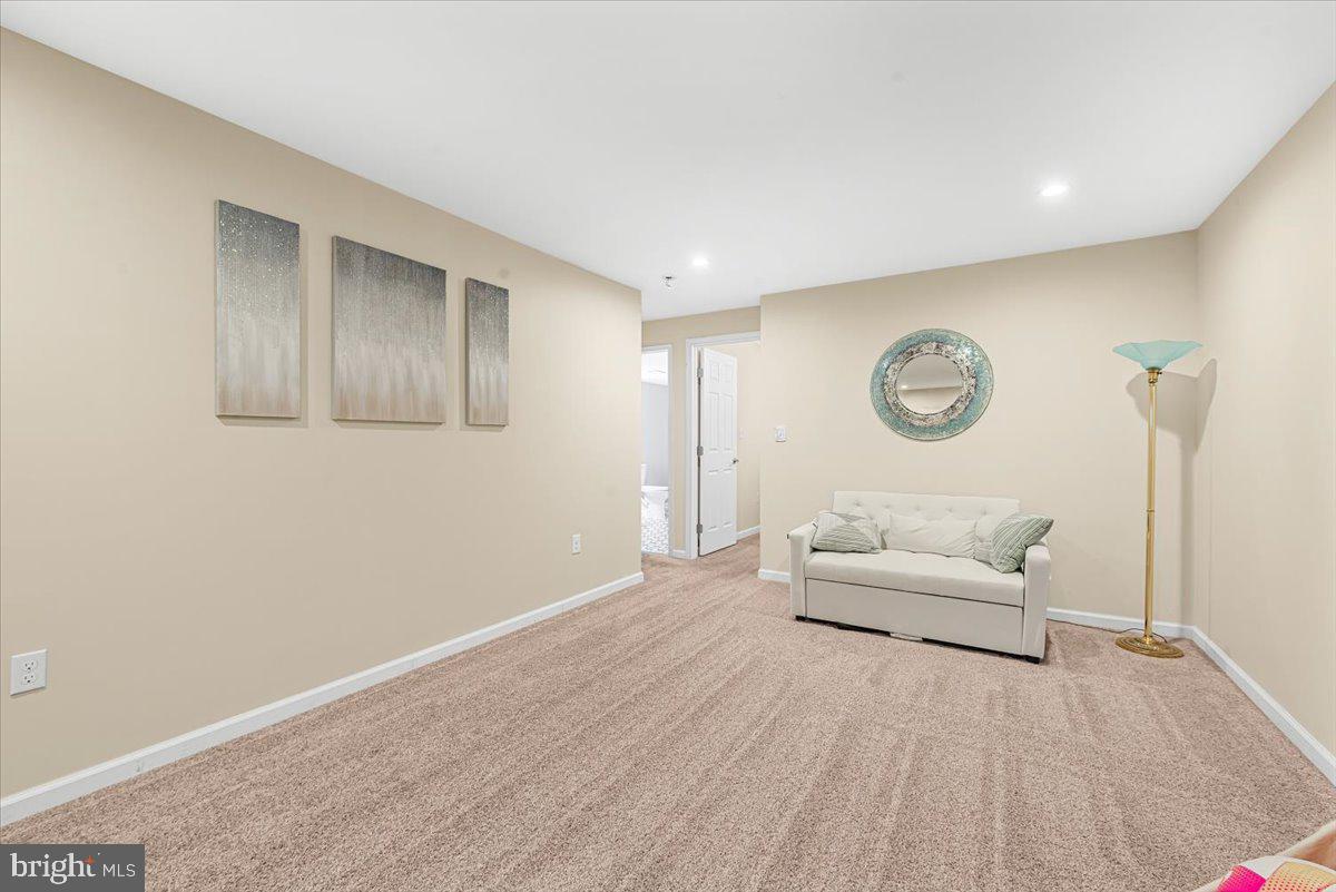WILLOW BROOK - Residential